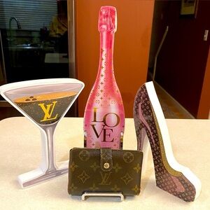 LOUIS VUITTON Monogram Double-Sided Kiss/Lock Compact Wallet, FUC